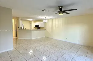 8655 N Southgate Shores Cir, Tamarac, FL 33321 - Photo 5