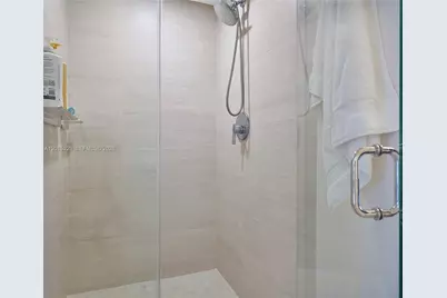 901 Brickell Key Blvd #608, Miami, FL 33131 - Photo 15
