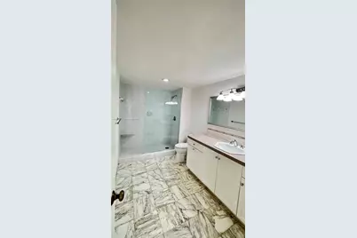 5825 Collins Ave #5G, Miami Beach, FL 33140 - Photo 31