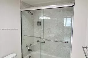5825 Collins Ave, Miami Beach, FL 33140 - Photo 25