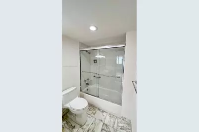 5825 Collins Ave #5G, Miami Beach, FL 33140 - Photo 23