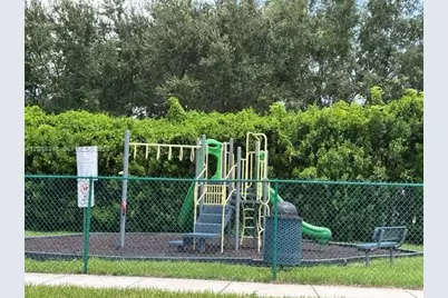 3210 SE 6th St, Homestead, FL 33033 - Photo 19