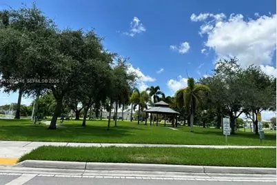 3210 SE 6th St, Homestead, FL 33033 - Photo 23