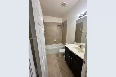 3210 SE 6th St, Homestead, FL 33033 - Photo 11
