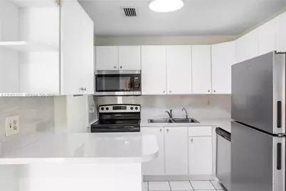 621 SW 93rd Ct, Miami, FL 33174 - Photo 5