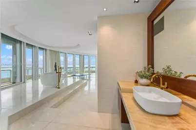 1643 Brickell Ave #PH4901, Miami, FL 33129 - Photo 15