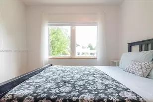 521 NE 68th St, Miami, FL 33138 - Photo 31