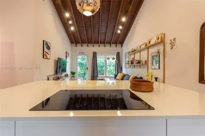 521 NE 68th St #1, Miami, FL 33138 - Photo 23