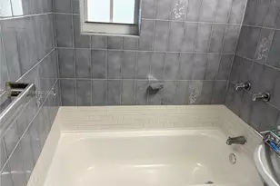 931 SW 6th Ave, Miami, FL 33130 - Photo 17