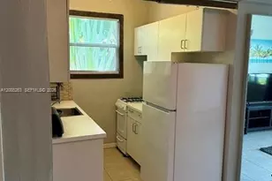 1525 Meridian Ave, Miami Beach, FL 33139 - Photo 11