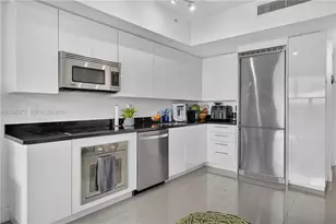 92 SW 3rd St, Miami, FL 33130 - Photo 11
