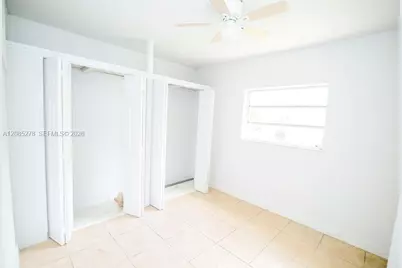 298 NW 104th St, Miami, FL 33150 - Photo 11