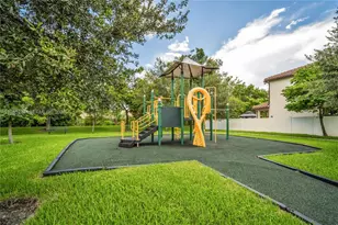 5104 NW 47th St, Tamarac, FL 33319 - Photo 39