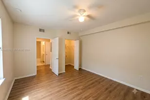 8060 N Nob Hill Rd, Tamarac, FL 33321 - Photo 5