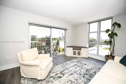 8305 Crespi Blvd #4D, Miami Beach, FL 33141 - Photo 5
