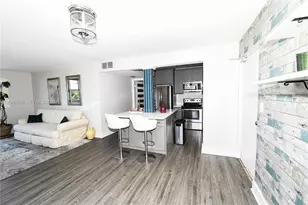 8305 Crespi Blvd, Miami Beach, FL 33141 - Photo 9