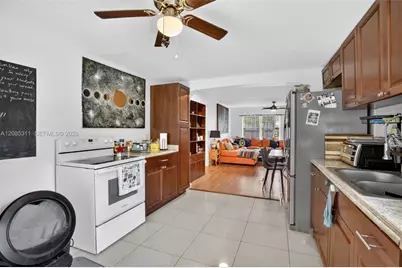 6238 Hayes St, Hollywood, FL 33024 - Photo 21