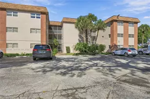 2431 SW 82nd Ave, Davie, FL 33324 - Photo 11