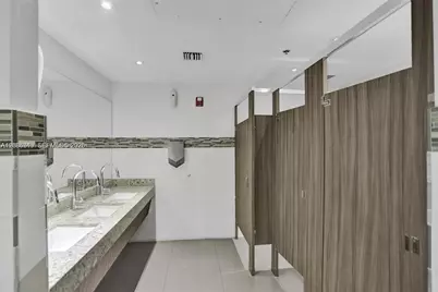 2870 Stirling Rd, Hollywood, FL 33020 - Photo 25