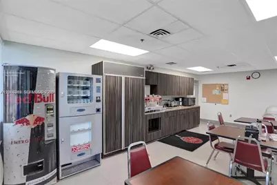 2870 Stirling Rd, Hollywood, FL 33020 - Photo 21