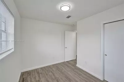 3751 NW 25th St, Lauderdale Lakes, FL 33311 - Photo 23