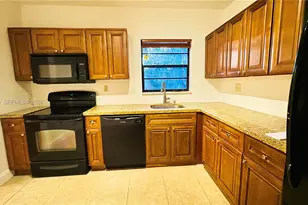 780 NE 199th St, North Miami Beach, FL 33179 - Photo 19