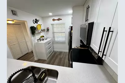 231 NW 76th Ave #102, Margate, FL 33063 - Photo 9