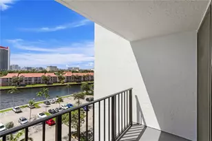 200 Leslie Dr, Hallandale Beach, FL 33009 - Photo 25