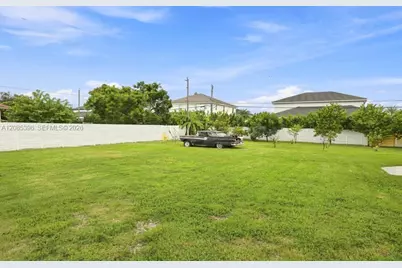 100 NW 120th Ave, Miami, FL 33182 - Photo 39