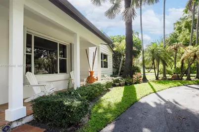921 Alava Ave, Coral Gables, FL 33146 - Photo 3