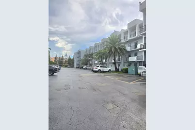 3000 E Sunrise Lakes Dr #108, Sunrise, FL 33322 - Photo 1