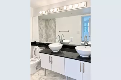 31 SE 5th St #2808, Miami, FL 33131 - Photo 9