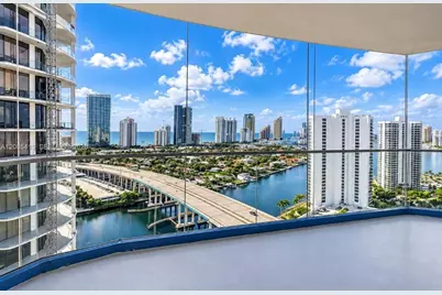 19355 Turnberry Way #24E, Aventura, FL 33180 - Photo 1