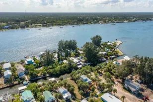 47 Vip Is, Grant-Valkaria, FL 32949 - Photo 29