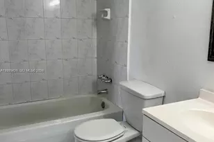 4717 NW 7th St, Miami, FL 33126 - Photo 7