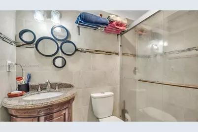 8001 Crespi Blvd #4B, Miami Beach, FL 33141 - Photo 17