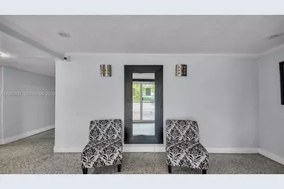 8001 Crespi Blvd #4B, Miami Beach, FL 33141 - Photo 1