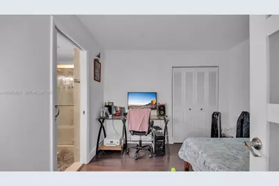 8001 Crespi Blvd #4B, Miami Beach, FL 33141 - Photo 15