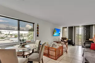 8001 Crespi Blvd, Miami Beach, FL 33141 - Photo 9