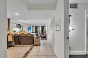8001 Crespi Blvd, Miami Beach, FL 33141 - Photo 5