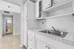 2040 NE 170th St, North Miami Beach, FL 33162 - Photo 7