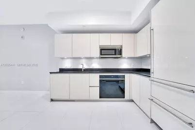 1010 Brickell Ave #1810, Miami, FL 33131 - Photo 11