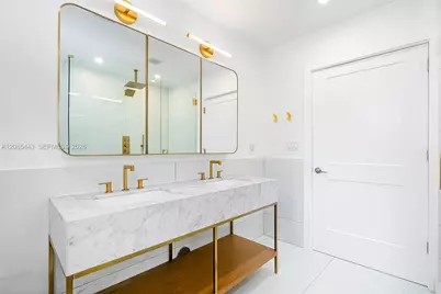 719 W 51st St, Miami Beach, FL 33140 - Photo 13