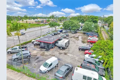 4601 W Hallandale Beach Blvd, Hollywood, FL 33023 - Photo 5