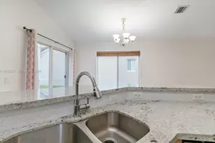 1211 Golden Cane Dr, Weston, FL 33327 - Photo 9