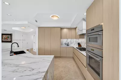 6000 Island Blvd #2104, Aventura, FL 33160 - Photo 9