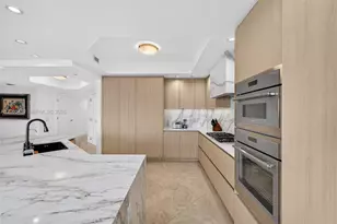 6000 Island Blvd, Aventura, FL 33160 - Photo 9