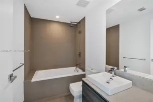 1080 Brickell Ave, Miami, FL 33131 - Photo 19