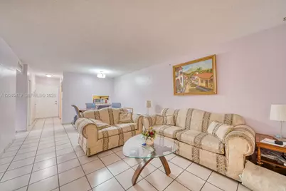 140 Royal Palm Rd #111, Hialeah Gardens, FL 33016 - Photo 3