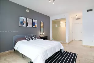 90 SW 3rd St, Miami, FL 33130 - Photo 5